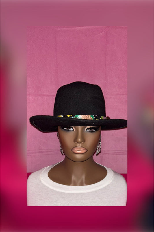 LAST ONE IN STOCK‼️ Women’s Fedora Hat