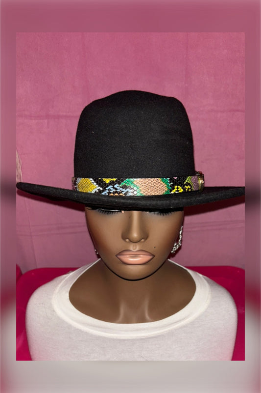 LAST ONE IN STOCK‼️ Women’s Fedora Hat