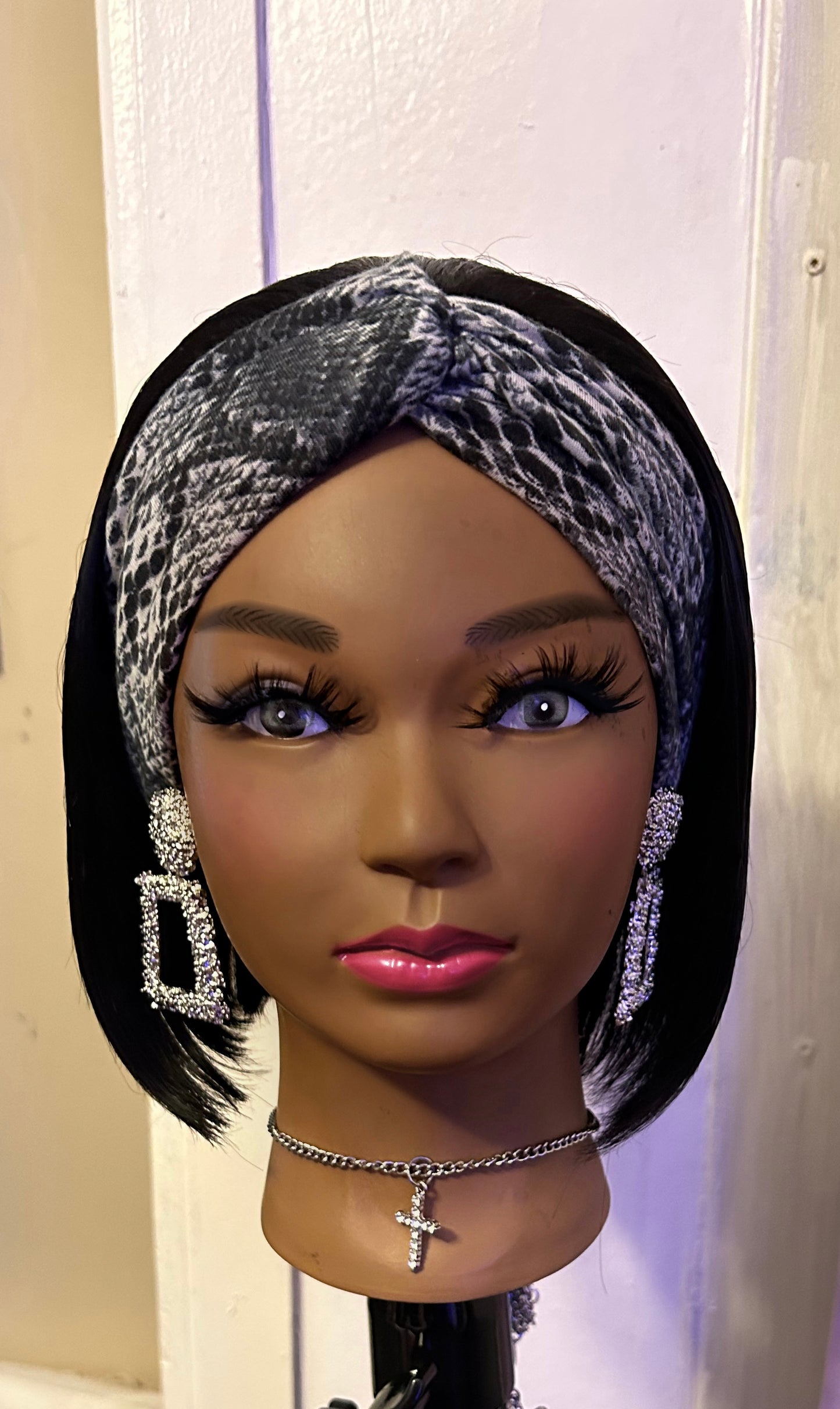 Black Bob  Headband Wig